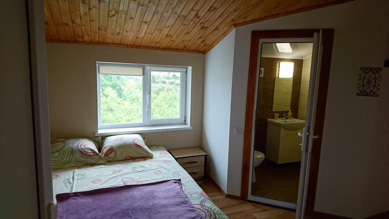 Guest House Dacha カロリノ・ブハス エクステリア 写真