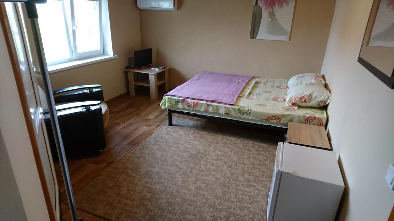 Guest House Dacha カロリノ・ブハス エクステリア 写真